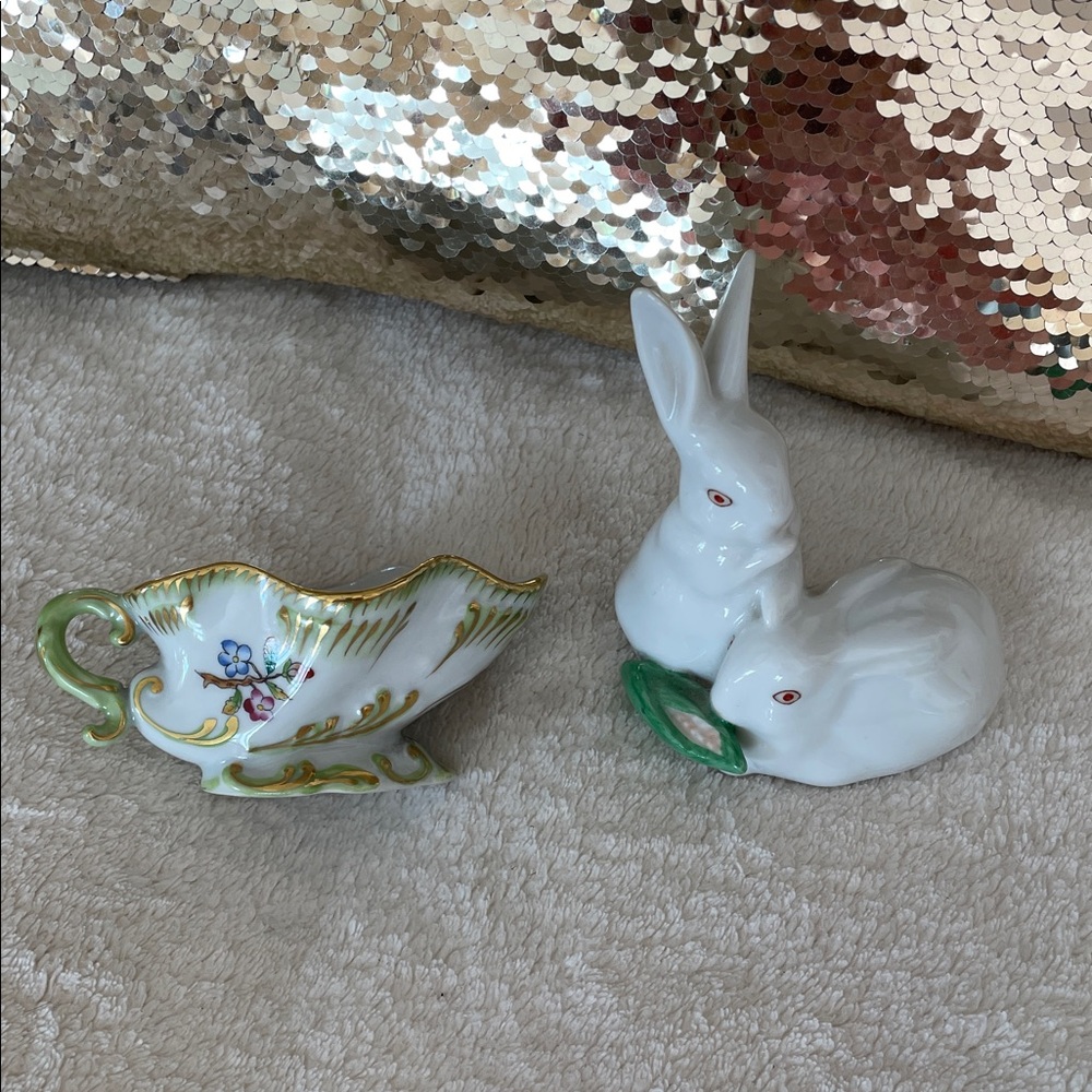 Herend Hungary Hand Painted Trinket Gravy Bawl & Rabbit Figurines Eating Corn